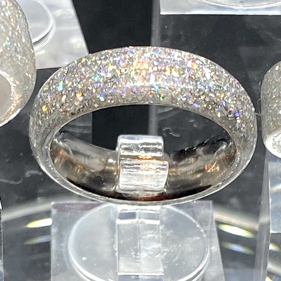 Real diamonds and made by hand - Picture 5 of 6